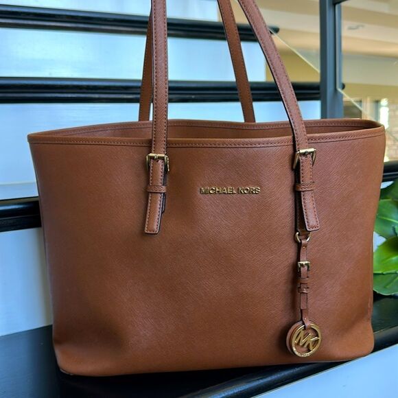 Michael Kors Genuine Leather Jet Set Tote Shoulder Bag Brown - Picture 2 of 15